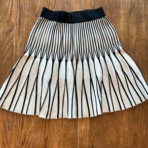 Nikkei knit flair skirt